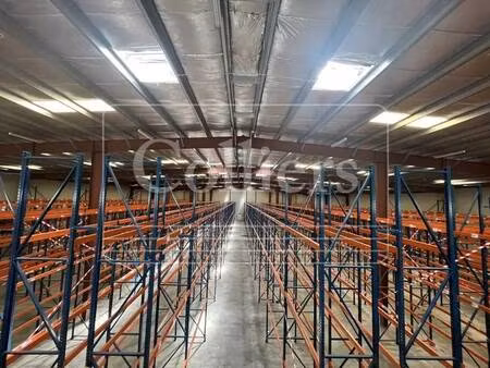 location local d’activités gemenos 13420 4041m²