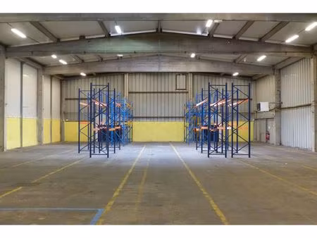 location local d'activités 1 449 m²