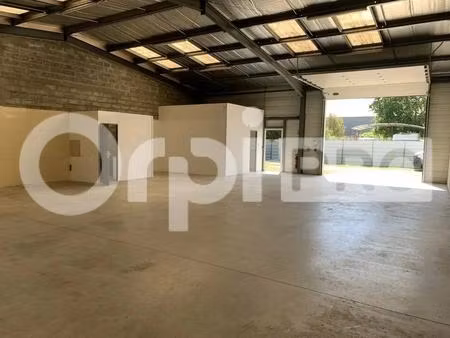 location local d'activités 600 m²