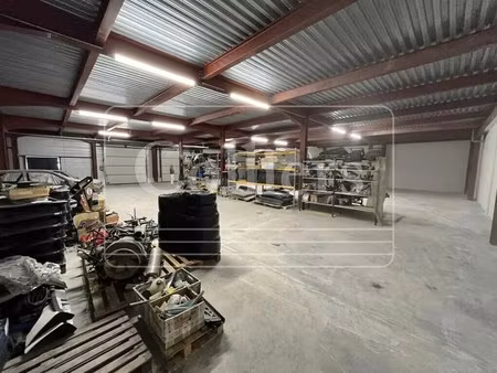 location local d'activités 500 m²