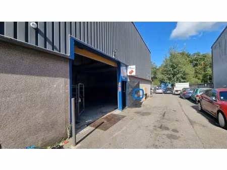 location local d'activités 260 m²