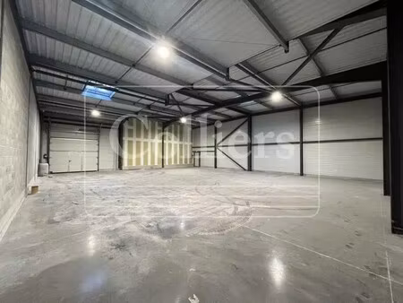 location local d’activités saint esteve janson 13610 435m²