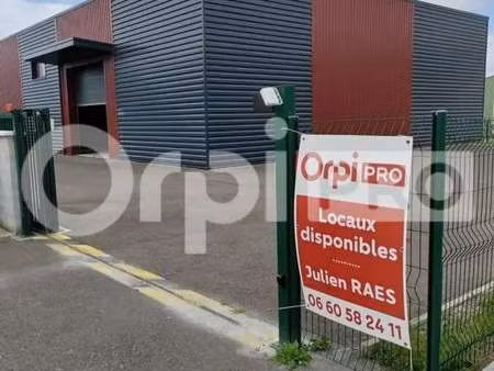 location local d'activités 409 m²