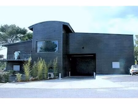 location local d'activités 1 455 m²