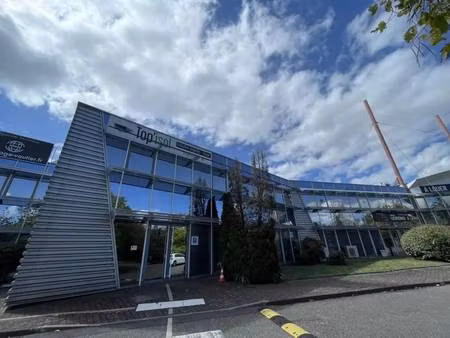 location local d'activités 337 m²