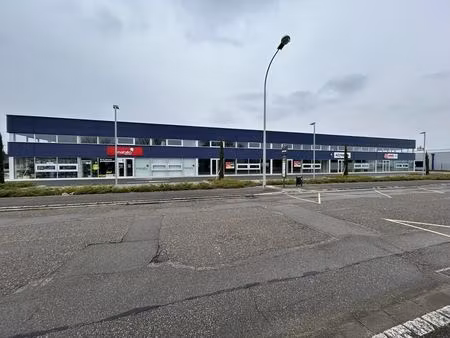 location local d'activités 357 m² à 714 m²