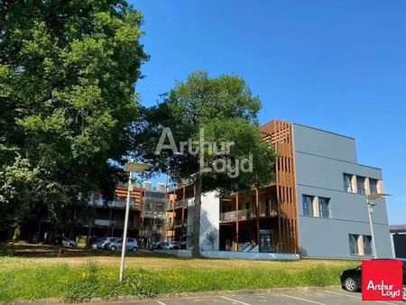 location bureaux 186 m²