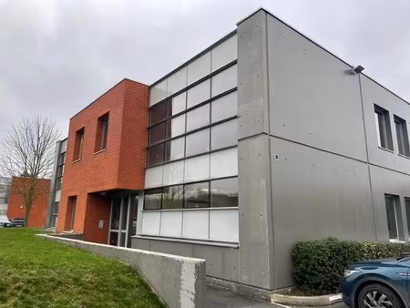 location bureaux 101 m²