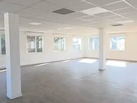 location bureaux 109 m² à 425 m²