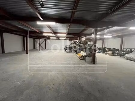 location local d'activités 500 m²