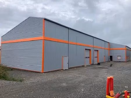 location entrepôt 200 m²