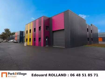 location entrepôt 65 m²