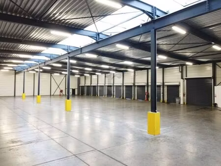 location local d'activités 300 m² à 942 m²