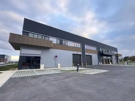 location local d'activités 375 m² à 7 021 m²