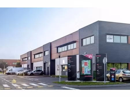 location local d'activités 435 m² à 2 513 m²