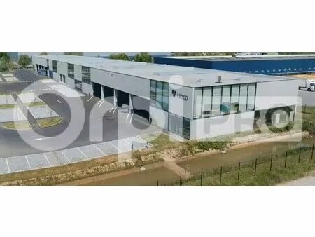 location entrepôt 987 m²