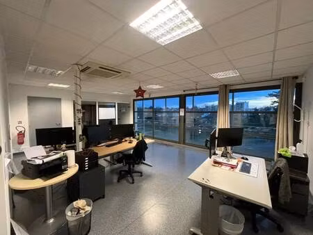 location bureaux 191 m²