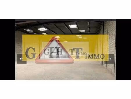 location entrepôt 1 410 m²
