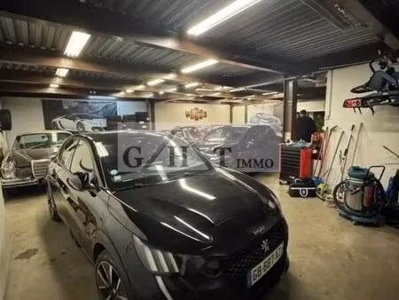 location entrepôt 110 m²