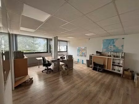 location bureaux 95 m²