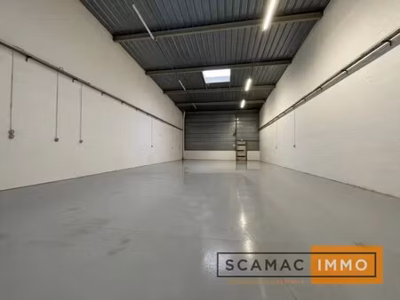 location entrepôt 558 m²