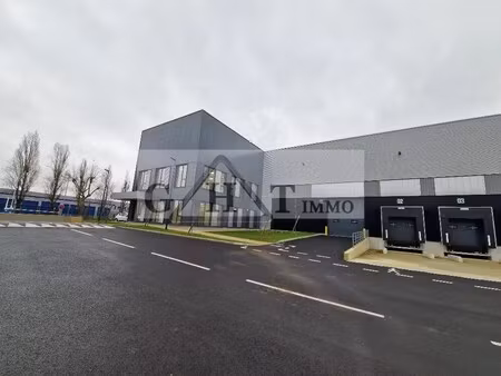 location entrepôt la courneuve 93120 1732m²