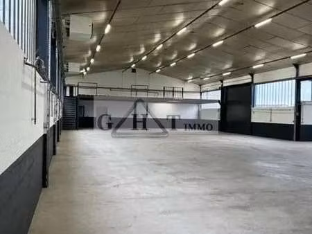 location entrepôt le pin 77181 738m²