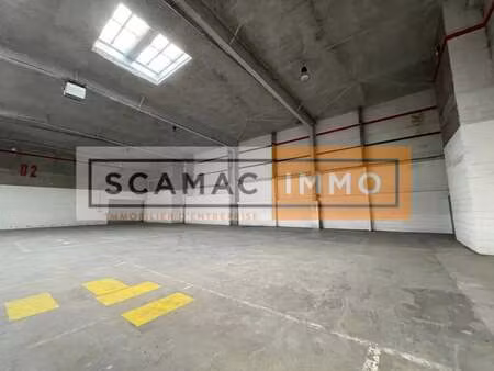 location entrepôt 4 000 m²