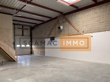 location entrepôt 200 m²
