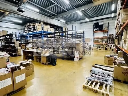 location entrepôt villejuif 94800 852m²