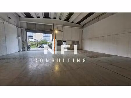 location local d'activités 480 m² à 1 023 m²