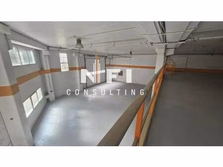 location local d'activités 706 m²