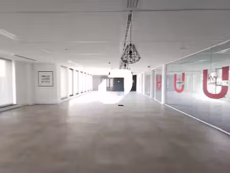 location bureaux 376m² à 2106m²