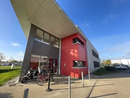 location bureaux 146 m²