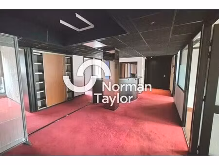 location bureaux 250 m²