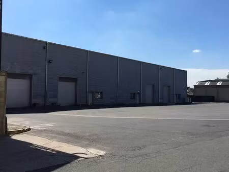 location entrepôt 500 m² à 4 905 m²