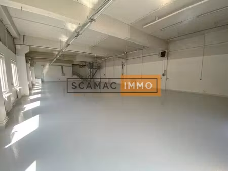 location entrepôt 648 m²