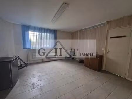 location entrepôt meaux 77100 1077m²