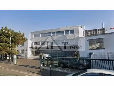 location entrepôt nanterre 92000 2391m²
