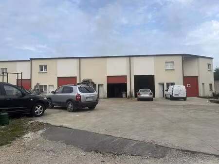 location entrepôt stains 93240 200m² à 1420m²