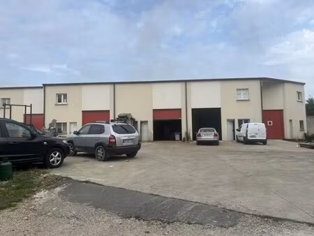 location entrepôt stains 93240 200m² à 640m²