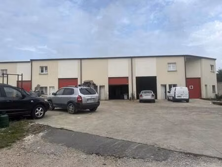 location local d'activités 200 m² à 640 m²