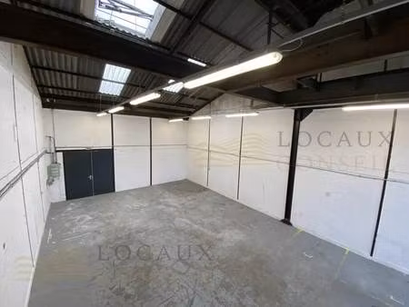 location local d'activités 137 m²