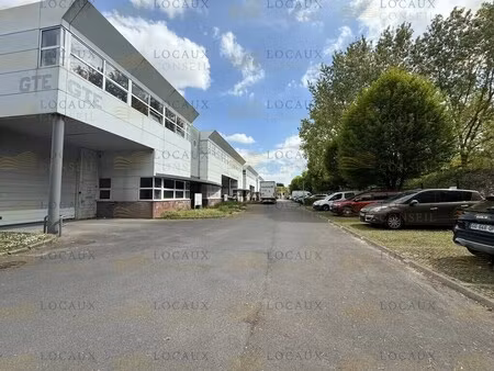 location local d’activités bondy 93140 356m²
