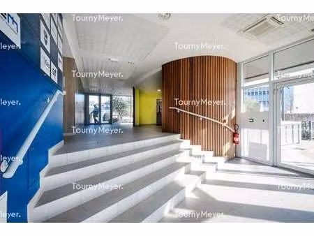 location local d'activités 120 m² à 240 m²