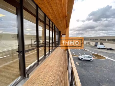 location local d'activités 3 203 m²