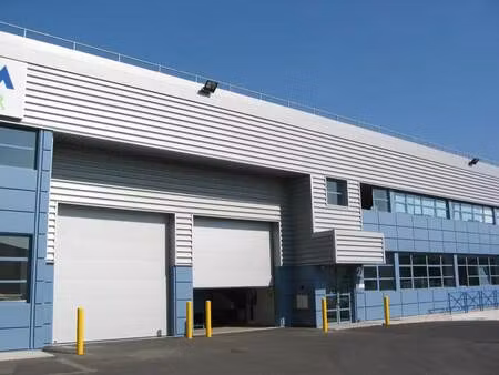 location local d’activités la courneuve 93120 400m² à 4519m²