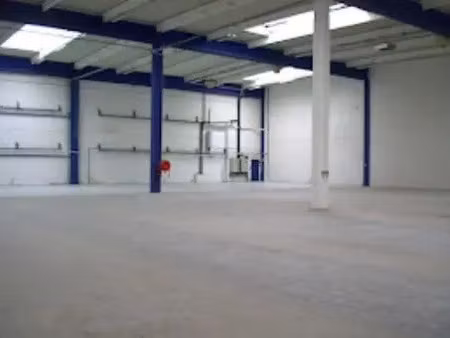 location local d’activités roissy en france 95700 1413m²