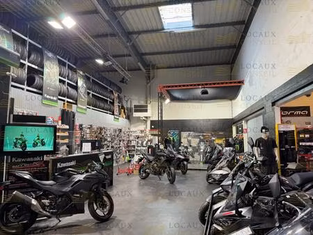 location local d'activités 665 m²