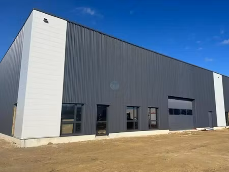 location local d'activités 750 m²